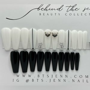 B&W Fox Press On Nails